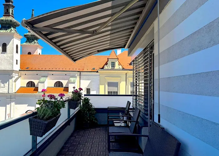 The Eleven Appartement *